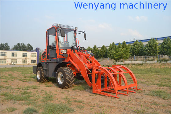 Китай Небольшая колесная погрузчица с ведром 4 в 1, вилка для поддонов, сцепление с бревенью / травой, молотник поставщик