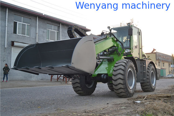 Загрузчик на колесах с телескопическим бумом на 1,5 м3 с высотой подъема 6050 мм поставщик